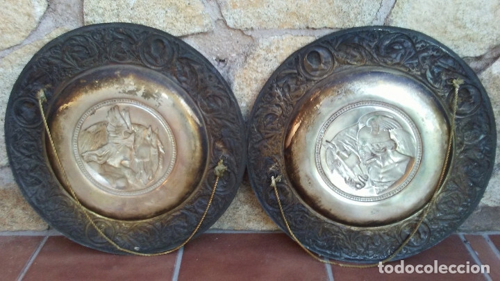 Antig&uuml;edades: 2 PLATOS DECORATIVOS DE ALPACA - Foto 17