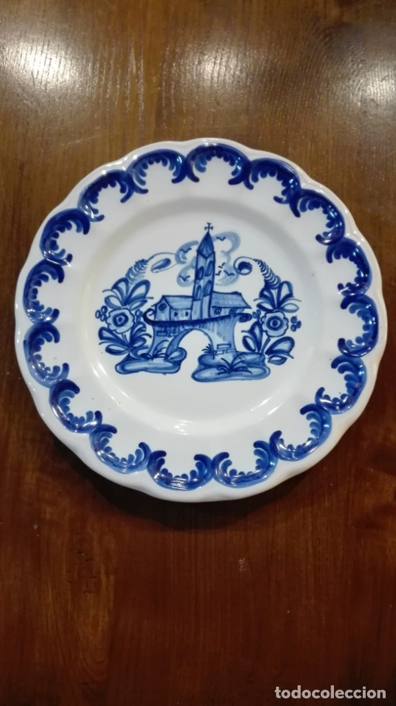 Antig&uuml;edades: Plato de cer&aacute;mica de Talavera - Foto 1
