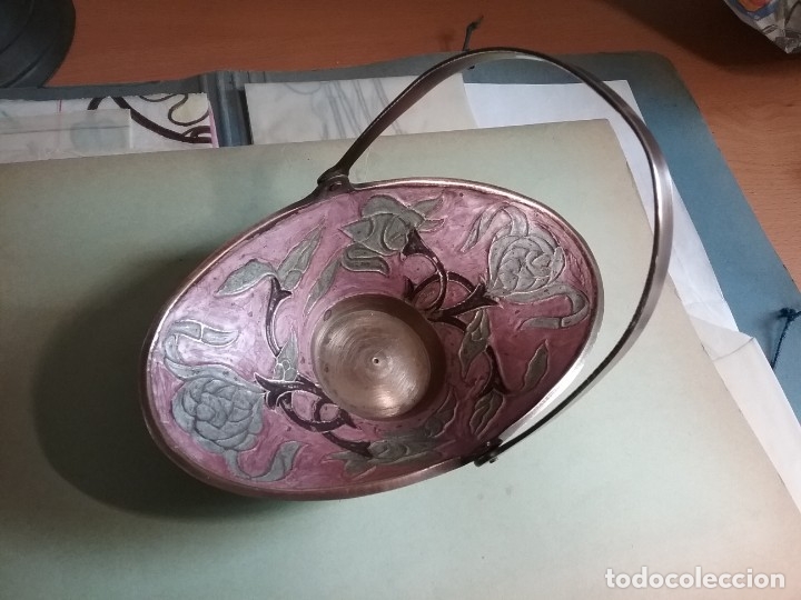 Antig&uuml;edades: Centro mesa esmaltado y laton NE - Foto 1