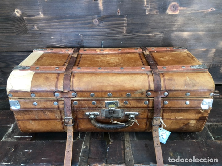 Antig&uuml;edades: Maleta antigua de madera y cart&oacute;n