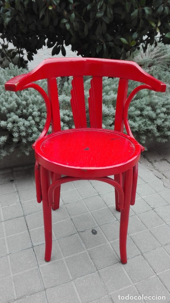 Antig&uuml;edades: Sill&oacute;n de madera pintado en rojo - Foto 1
