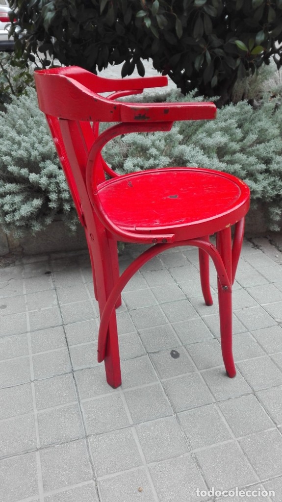 Antig&uuml;edades: Sill&oacute;n de madera pintado en rojo - Foto 2
