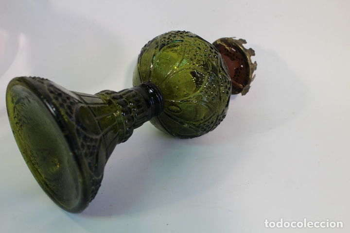 Antig&uuml;edades: quinque de cristal verde - Foto 3