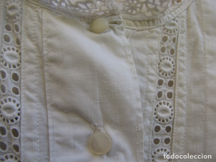 Antig&uuml;edades: Camis&oacute;n. Vainicas y puntillas - Foto 1