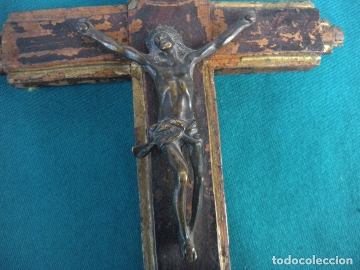 Antig&uuml;edades: ANTIGUA CRUZ EN MADERA TALLADA - Foto 3