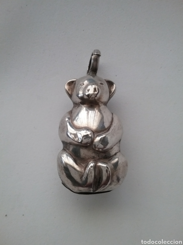 Antig&uuml;edades: Sonajero en plata en forma de oso. - Foto 1