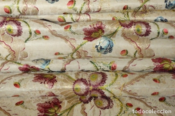Antigüedades: Frente de grandes dimensiones en espolín de seda y brocados de plata. España, siglos XVII-XVIII. - Foto 1 - 182643183