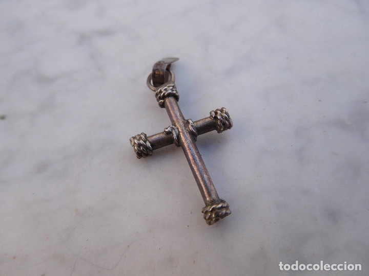 Antig&uuml;edades: Cruz religiosa de plata maciza - Foto 2