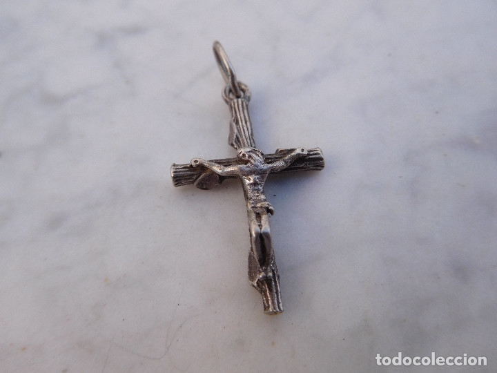 Antig&uuml;edades: Cruz religiosa de plata maciza - Foto 1