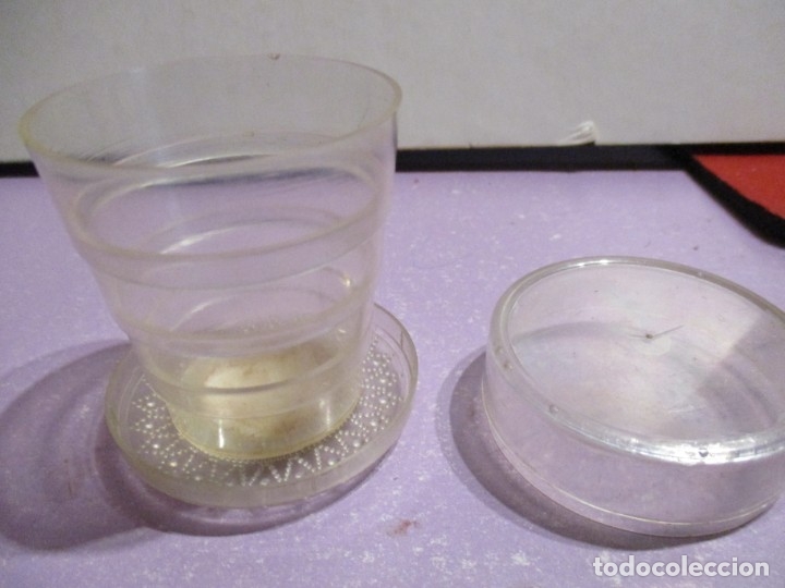 Antig&uuml;edades: Virgen del Carmen vaso plegable  pl&aacute;stico - Foto 2