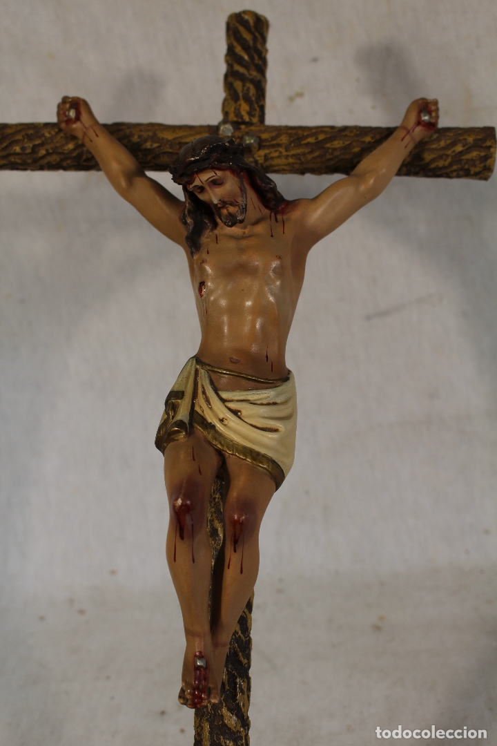 Antig&uuml;edades: cristo en la cruz de estuco y madera - Foto 4