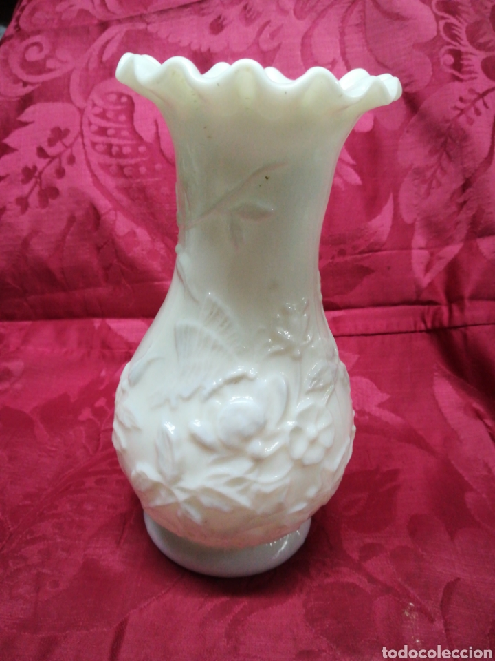 Antig&uuml;edades: Antiguo Jarr&oacute;n de &oacute;palina blanca