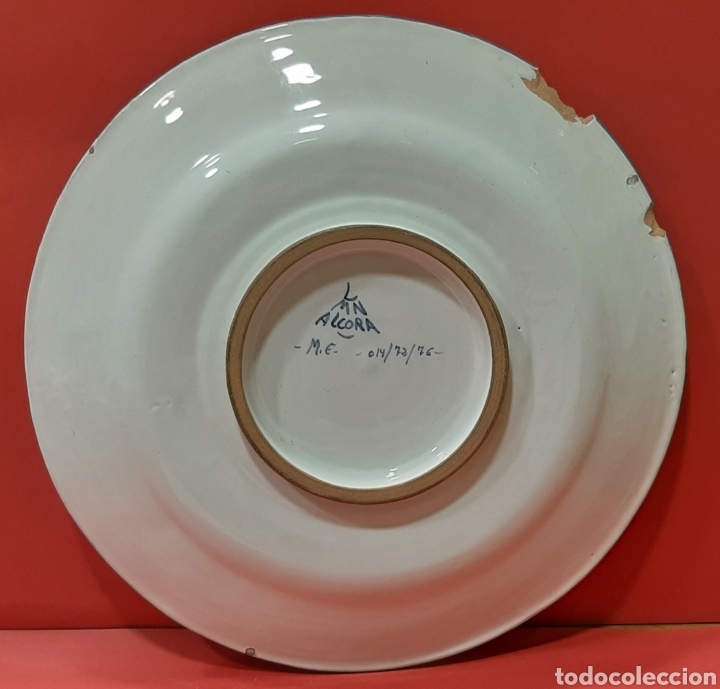 Antig&uuml;edades: BONITO PLATO DE ALCORA. MIDE 34 CM. - Foto 3