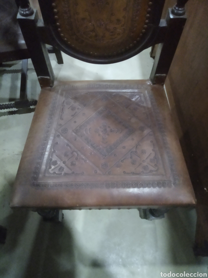 Antig&uuml;edades: Silla cuero repujado madera de casta&ntilde;o - Foto 2