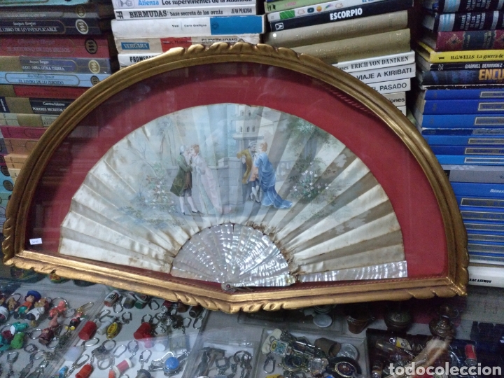 Antig&uuml;edades: Antiguo abanico de n&aacute;car con su marco - Foto 7