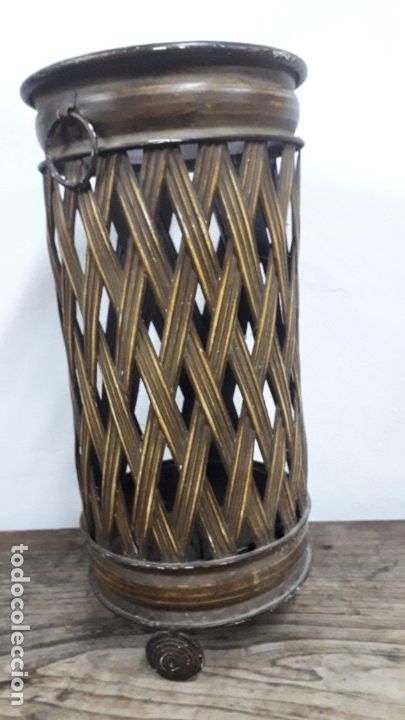 Antiquit&eacute;s: Paraguero a&ntilde;os 60 de metal