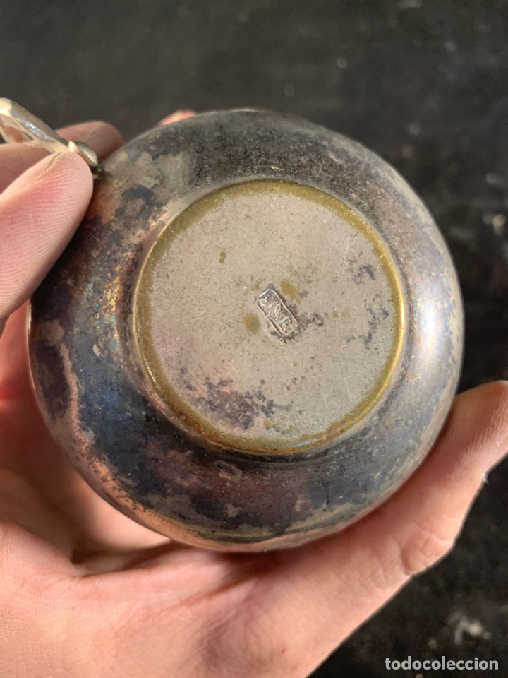 Antig&uuml;edades: Taza de metal plateada - Foto 3
