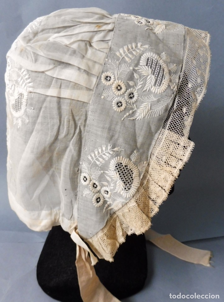 Antig&uuml;edades: ANTIGUO GORRO DE ENCAJE S. XIX - Foto 1