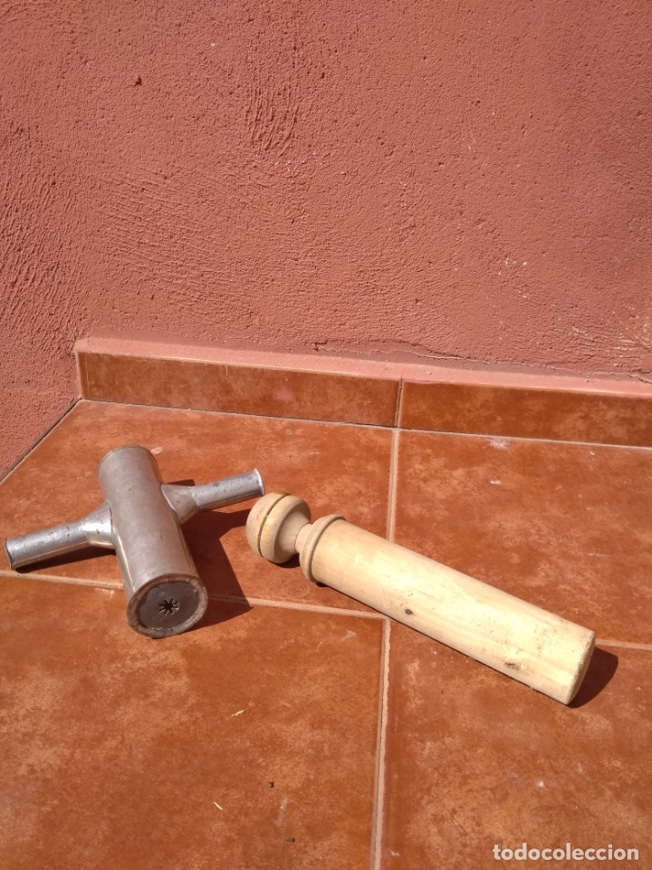 Antig&uuml;edades: CHURRERA DE CHAPA Y &Eacute;MBOLO DE MADERA - ANTIGUA - Foto 4