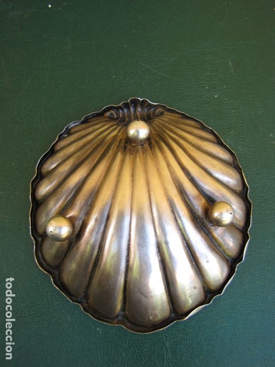 Antig&uuml;edades: Sencilla concha bautizo en plata contrastada - Foto 2
