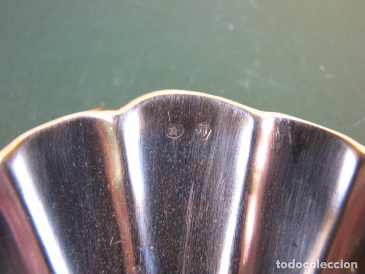 Antig&uuml;edades: Sencilla concha bautizo en plata contrastada - Foto 4