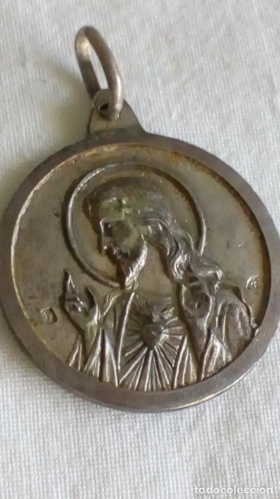 Antig&uuml;edades: Medalla Ntra. Sra. del Toro y el Sgdo. Coraz&oacute;n de Jes&uacute;s - Foto 3
