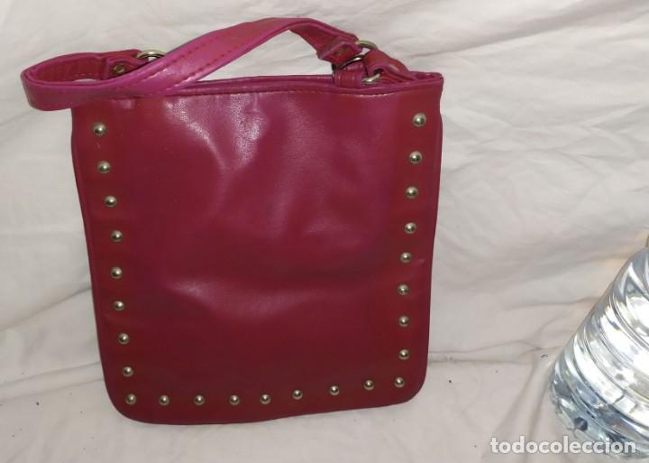 Antig&uuml;edades: bolso en cuero rojo - Foto 1