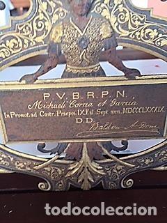 Antig&uuml;edades: preciosa placa repujada con pan de oro - Foto 3