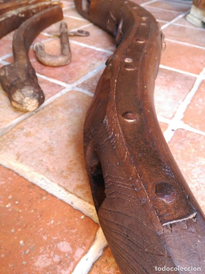 Antig&uuml;edades: Antiguo yugo de labranza - Foto 5