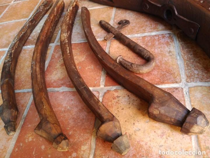 Antig&uuml;edades: Antiguo yugo de labranza - Foto 6