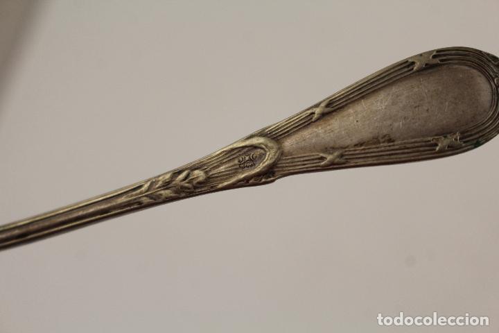 Antig&uuml;edades: tenedor antiguo plateado - Foto 2