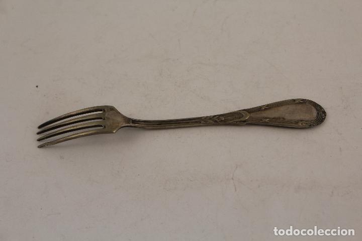 Antig&uuml;edades: tenedor antiguo plateado - Foto 4