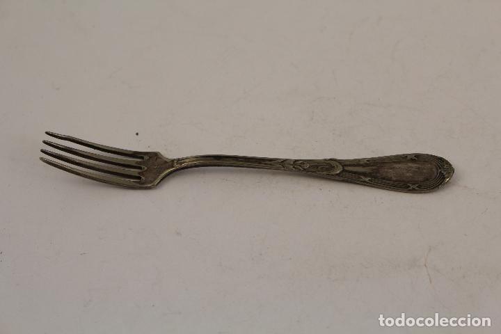 Antig&uuml;edades: tenedor antiguo plateado - Foto 5