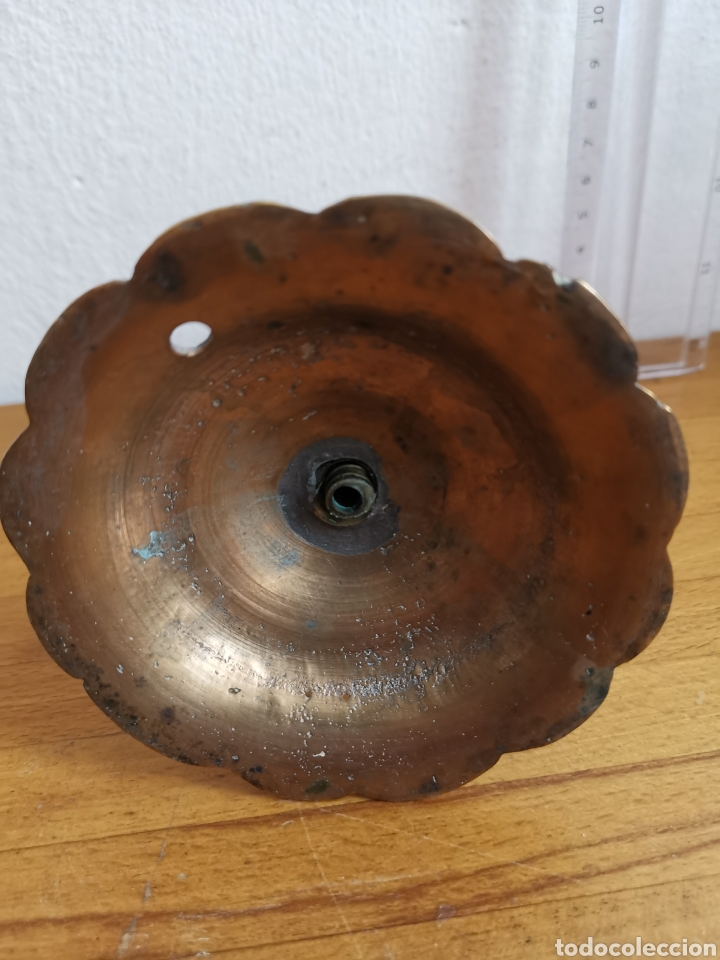 Antig&uuml;edades: Candelabro peque&ntilde;o antiguo, de bronce - Foto 6