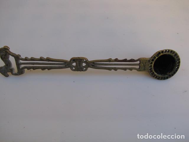 Antig&uuml;edades: Apagavelas bronce caballo - Foto 2