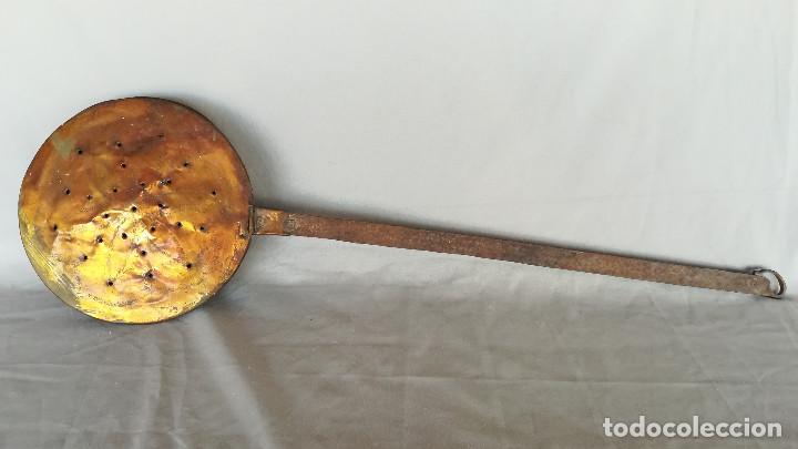 Antig&uuml;edades: BRASERO DE COBRE CON TAPA - Foto 3