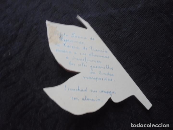 Antig&uuml;edades: Recordatorio colegio religioso oruga/flor - Foto 3