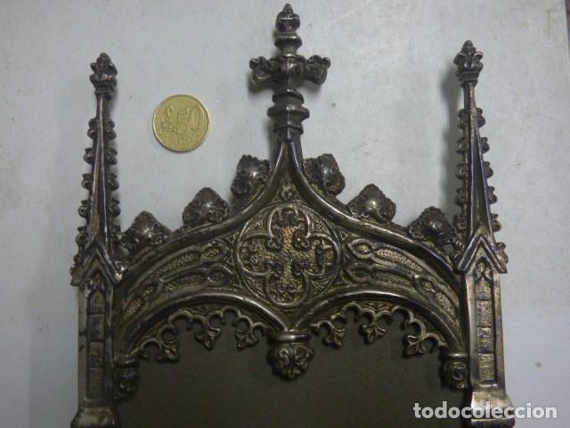 Antig&uuml;edades: soporte gotico para evangelios en broce - Foto 2