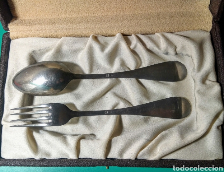 Antig&uuml;edades: 2 Cubiertos plata contrastada, con estuche. - Foto 2