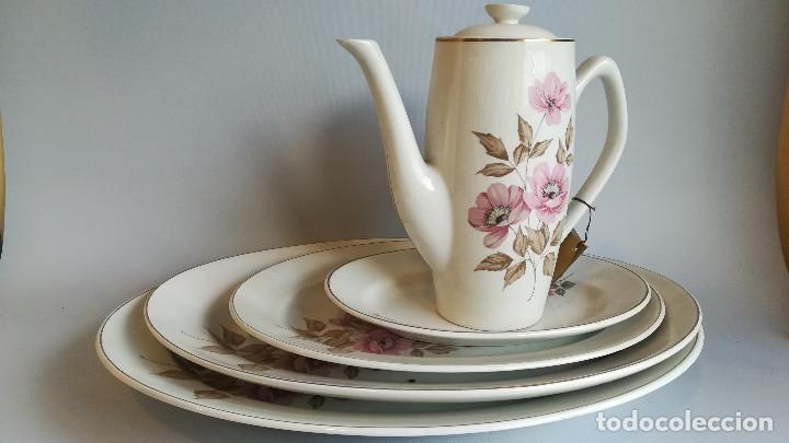 Antig&uuml;edades: VAJILLA DE PORCELANA TANAGRA - Foto 3