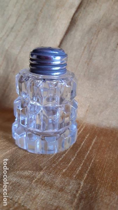 Antig&uuml;edades: Salero de cristal tallado y plata - Foto 1