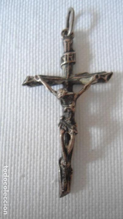Antig&uuml;edades: PEQUE&Ntilde;O CRUCIFIJO DE PLATA - Foto 1