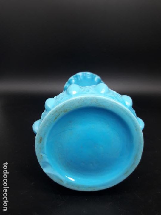 Antig&uuml;edades: Florero opalina azul - Foto 2