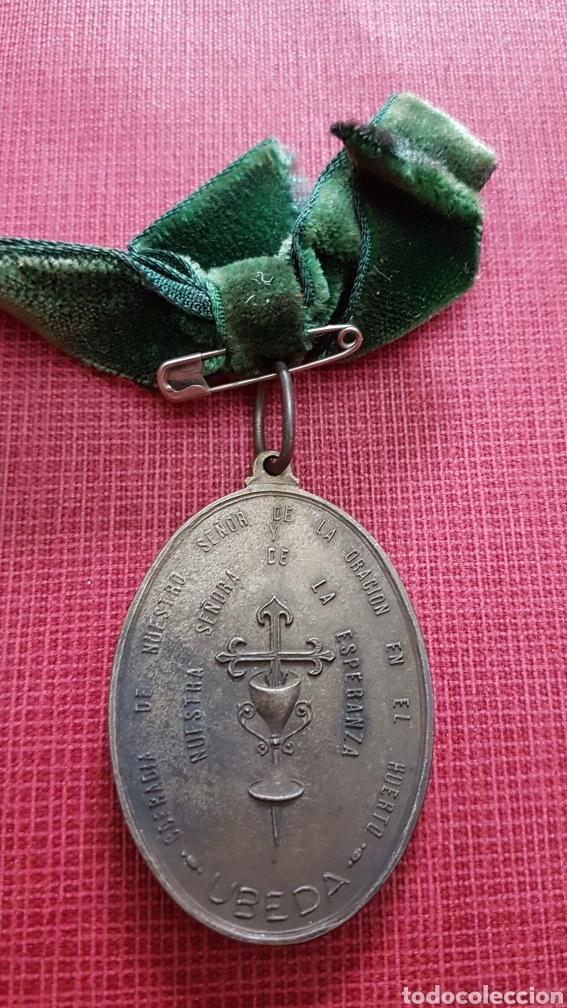 Antig&uuml;edades: Gran medalla N S de la Esperanza Ubeda - Foto 2