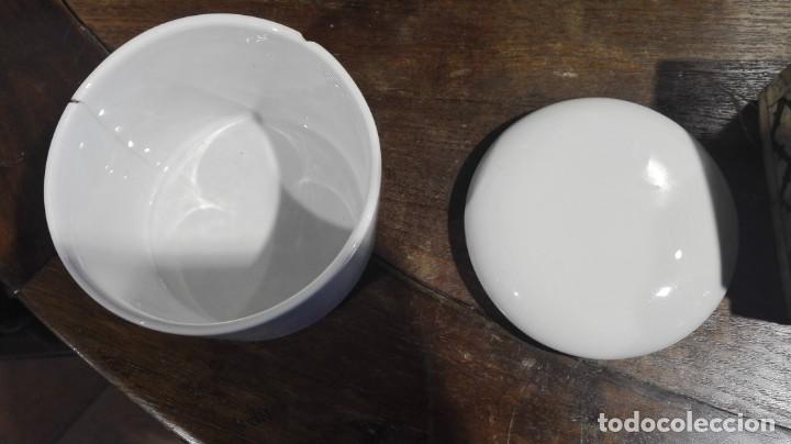 Antig&uuml;edades: Frasco de porcelana con tapa - Foto 2