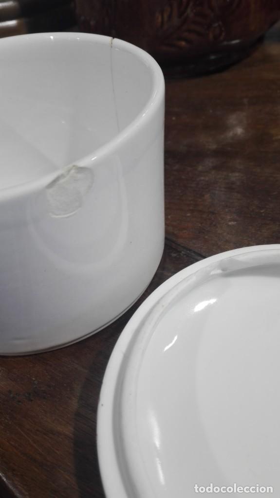 Antig&uuml;edades: Frasco de porcelana con tapa - Foto 4