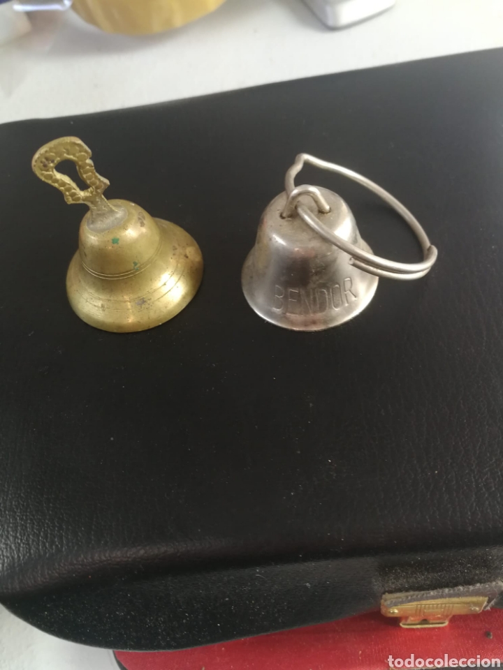 Antig&uuml;edades: Pareja de campanitas - Foto 2