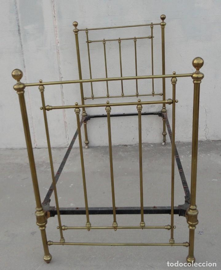 Antig&uuml;edades: Cama antigua de bronce de 90 - Foto 2