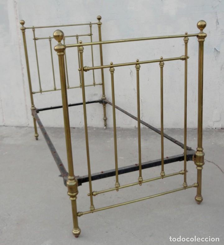 Antig&uuml;edades: Cama antigua de bronce de 90 - Foto 8