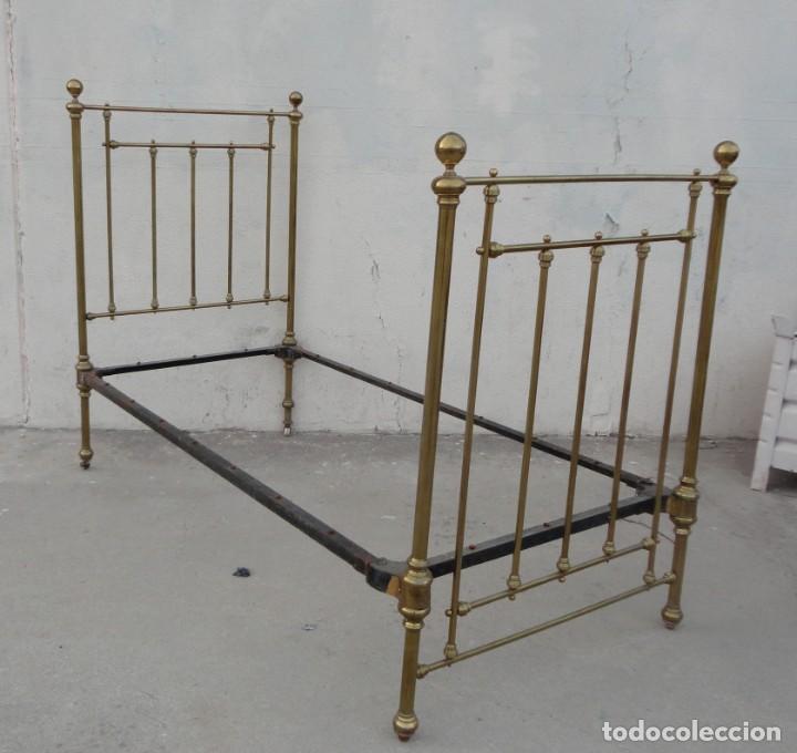 Antig&uuml;edades: Cama antigua de bronce de 90 - Foto 9